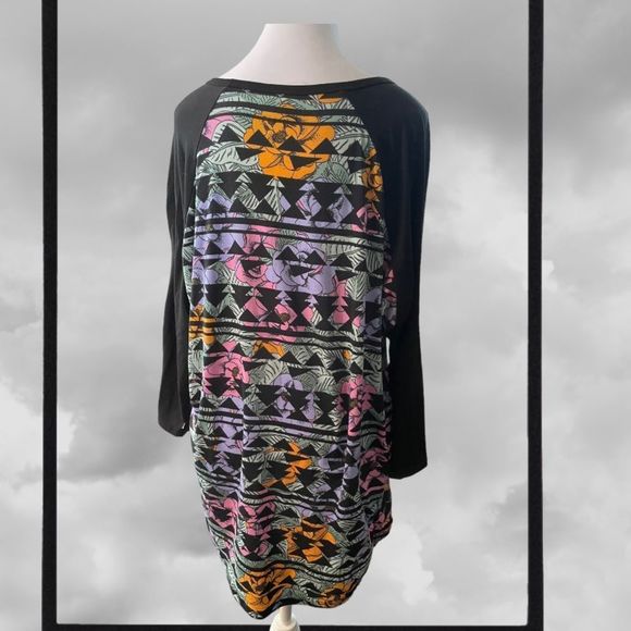 136 LULA ROE TUNIC TOP, 2XL - Picture 2 of 6